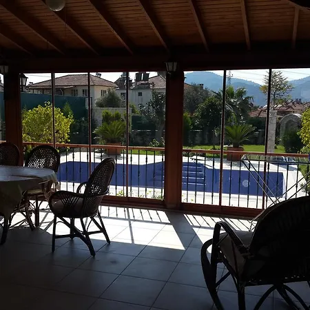 Nick's House Case de vacanță *